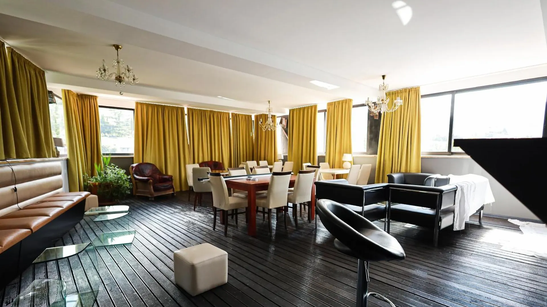 Petit Palace Tbilisi 4*,